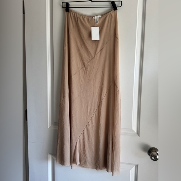 H&M Beige Sheer Mesh Long Skirt - Picture 9 of 10